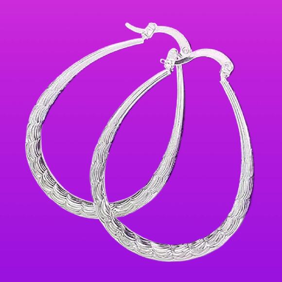 Large Silver Elegant Oval Hoop Earrings For Women - Picture 4 of 7